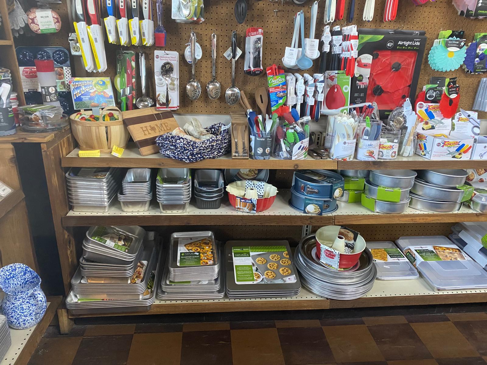Kitchenware and bakeware selection